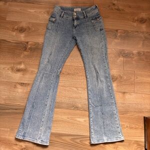 Y2K Italian low rise flare jeans stretchy light wash